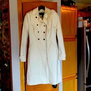 White Coat Size XS - BCBG MAXAZRIA